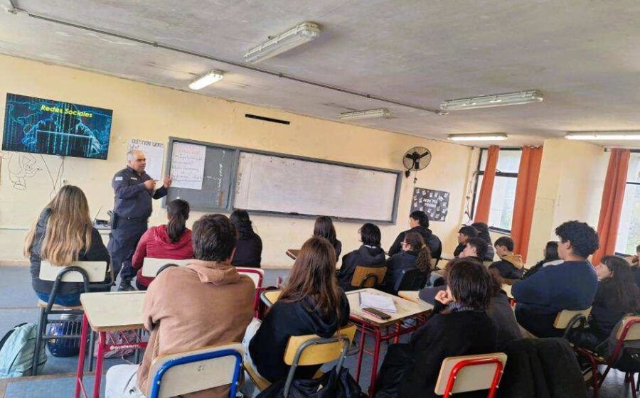 Taller de redes sociales y herramientas digitales